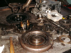 beaucoup de pièces dans la boite