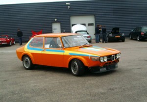 n\'est -elle pas belle cette saab 99 turbo? n\'est -elle pas belle cette saab 99 turbo?
