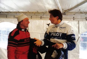 René Arnoux et Henri Lecomte en grande discussion René Arnoux et Henri Lecomte en grande discussion